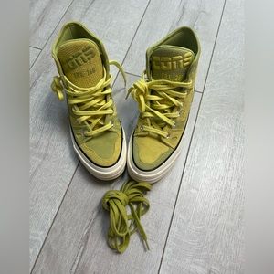 Converse high top sneakers size 7